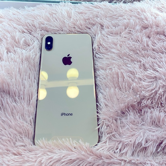 Apple Other - ROSE GOLD IPHONE XS MAX !